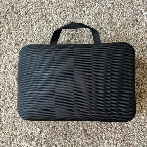 GoPro HERO7 Silver Camera & Accessory Kit - Picture 7 of 7